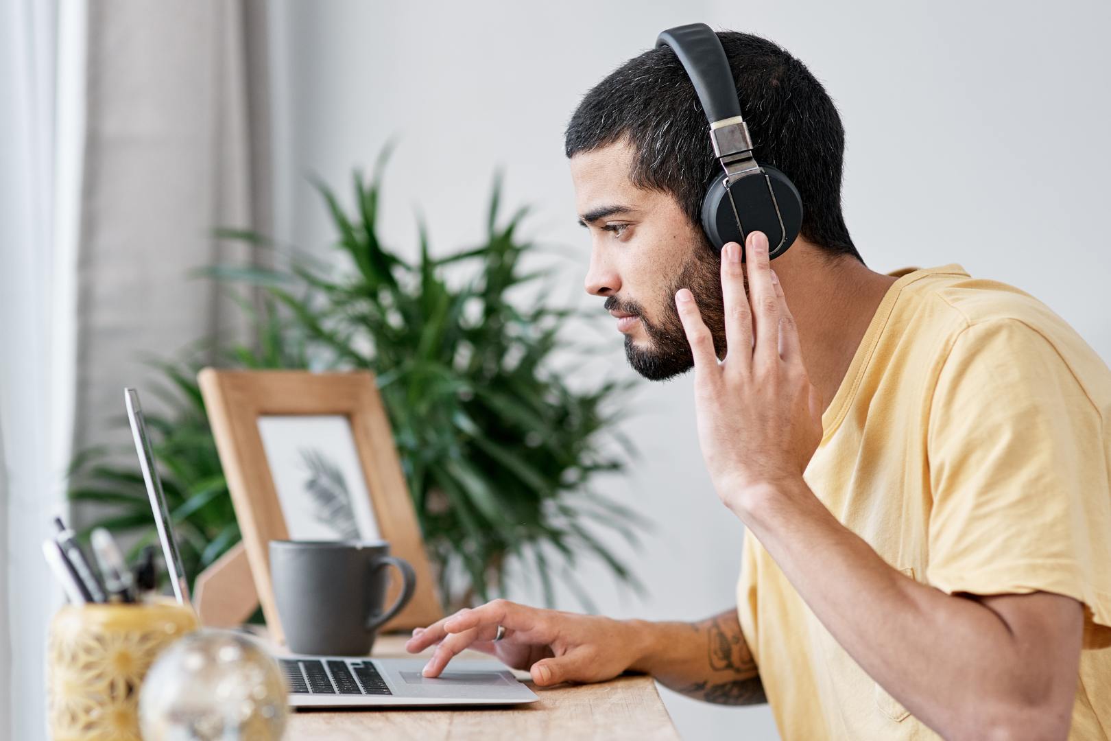 Fones de Ouvido com Cancelamento de Ruido